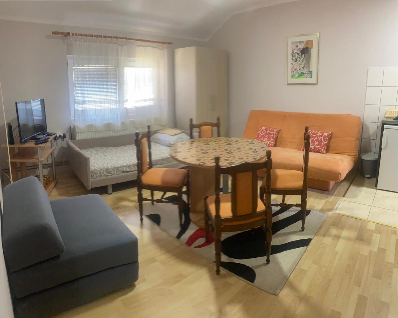 Apartmani Nais 兹拉蒂博尔 外观 照片