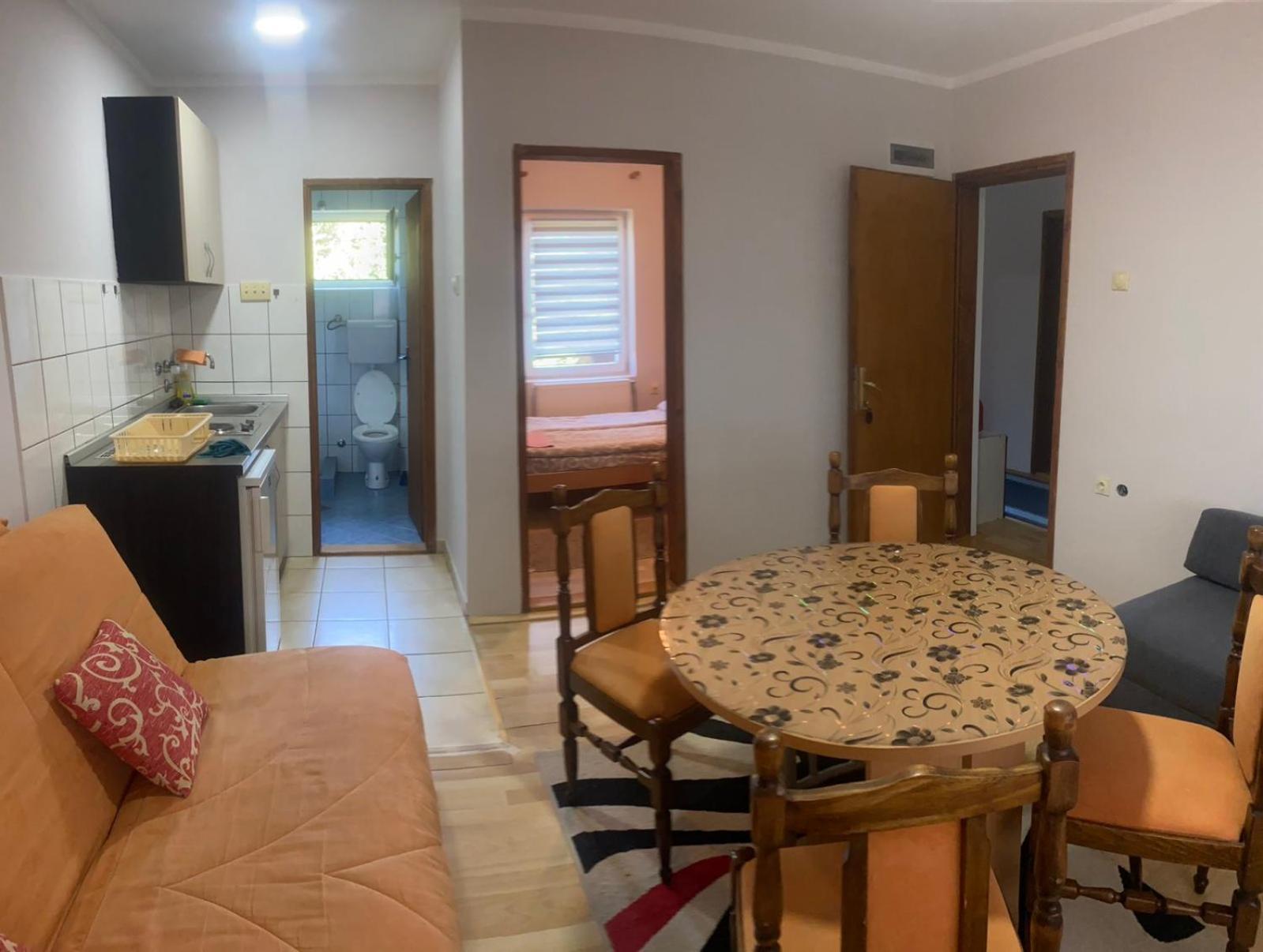 Apartmani Nais 兹拉蒂博尔 外观 照片