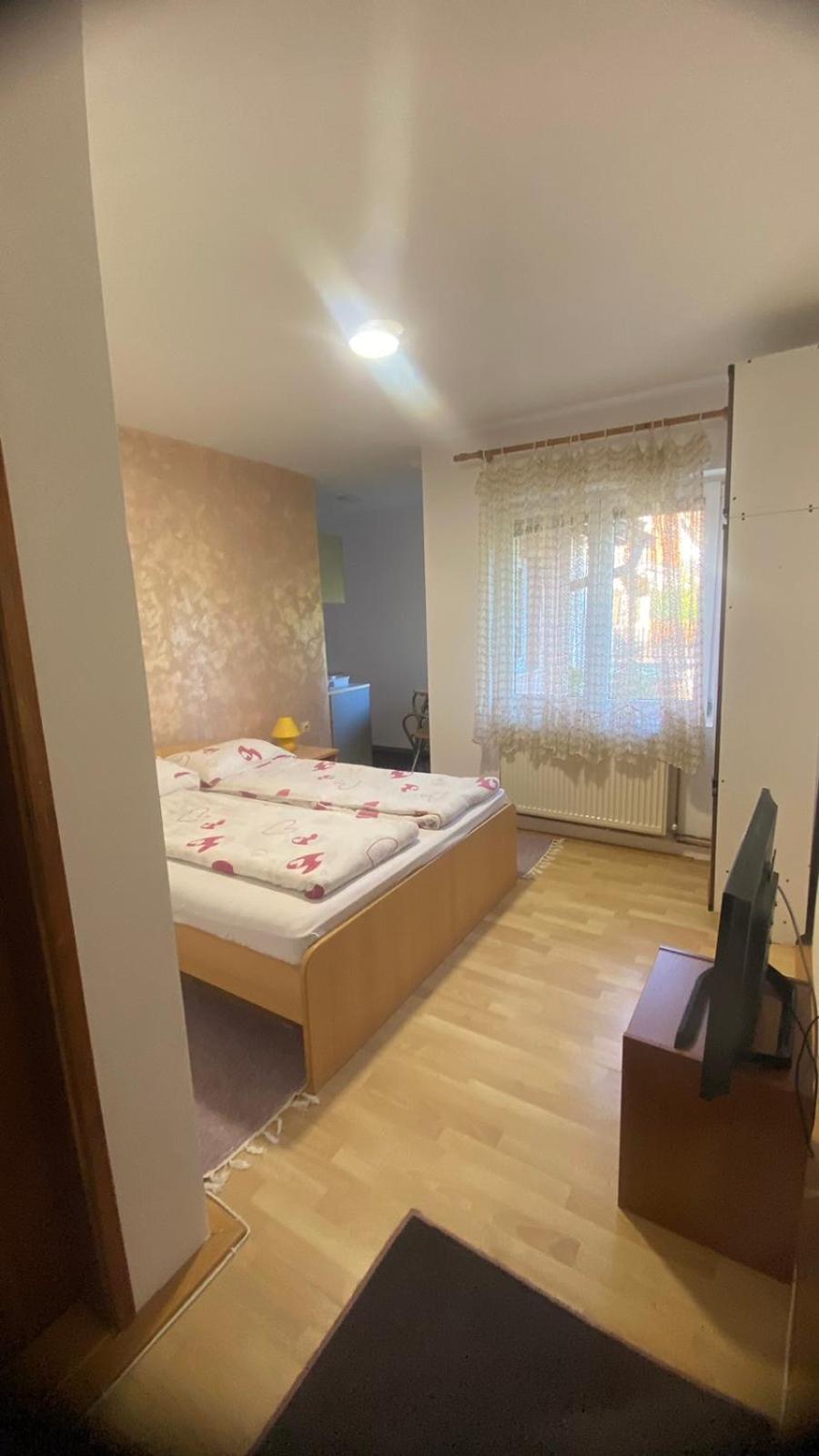 Apartmani Nais 兹拉蒂博尔 外观 照片